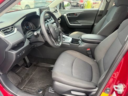 Used 2022 Toyota RAV4 LE AWD/4WD image 15