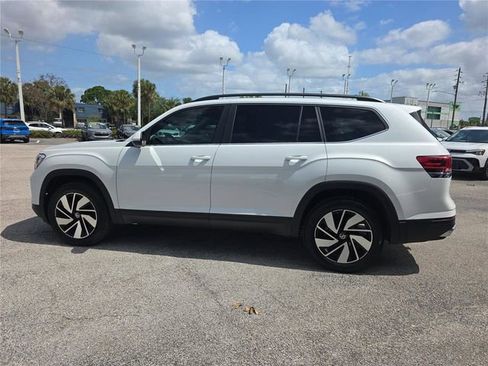 New 2026 Volkswagen Atlas SE image 7