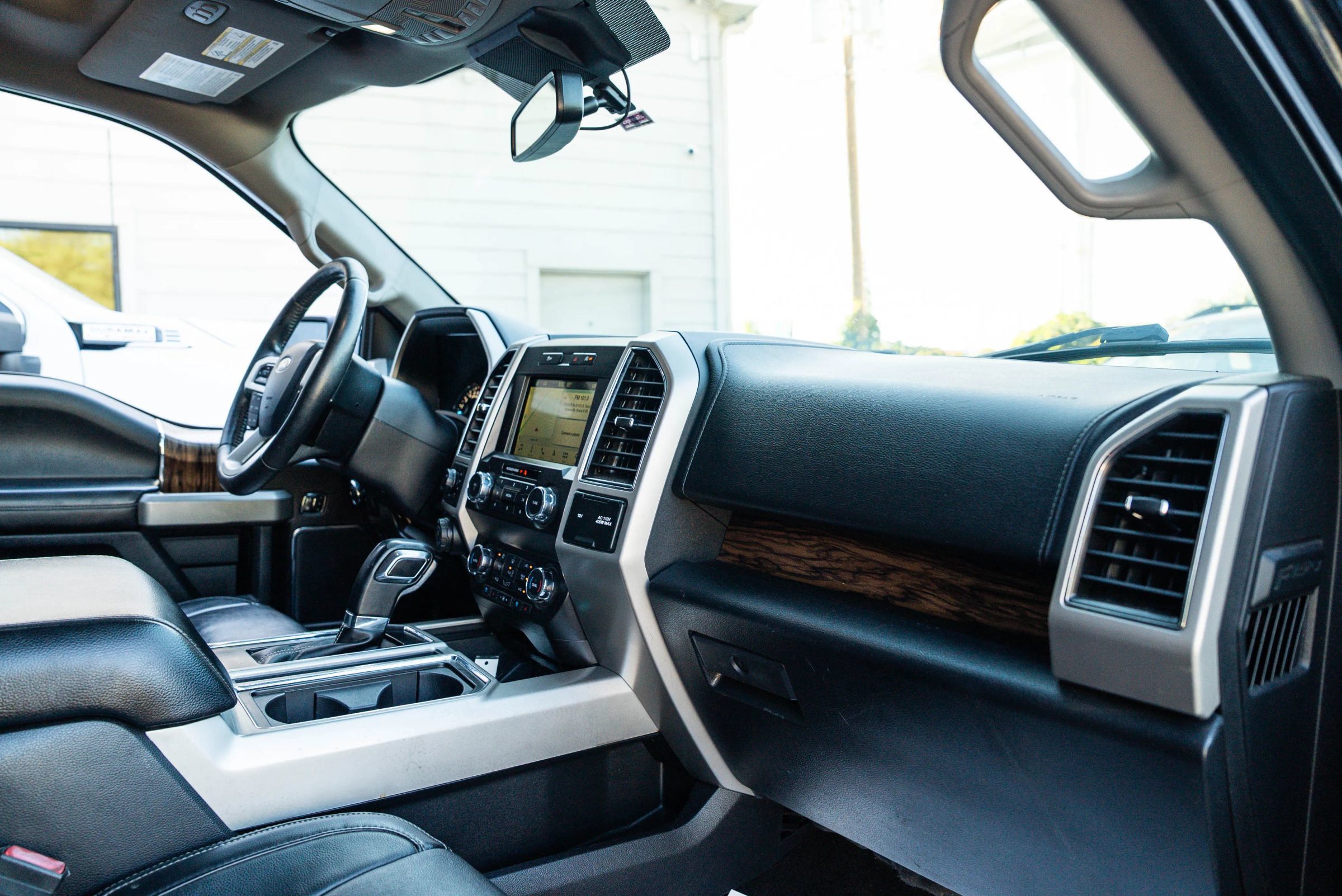 Used 2019 Ford F150 Lariat AWD/4WD image 18