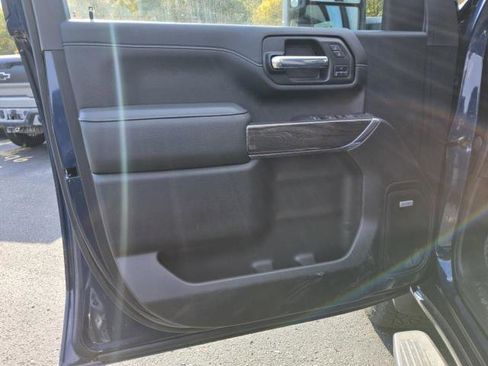 Used 2022 Chevrolet Silverado 2500 LTZ w/ LTZ Premium Package image 6