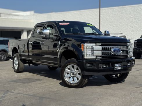 Certified 2018 Ford F350 Platinum w/ Platinum Ultimate Package image 2