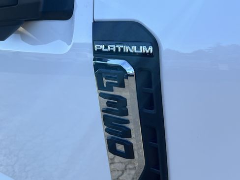 Used 2023 Ford F350 Platinum w/ FX4 Off-Road Package AWD/4WD image 9