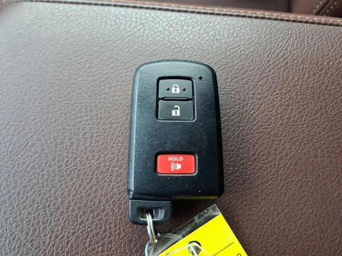 Used 2020 Toyota 4Runner Limited image 34