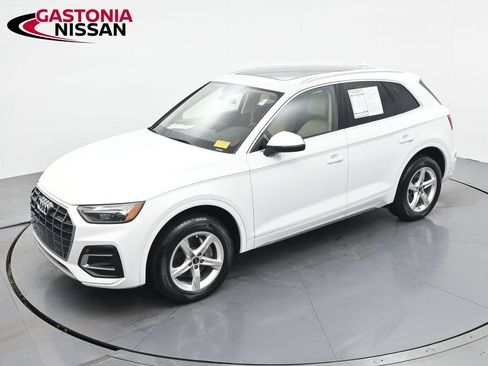 Used 2023 Audi Q5 2.0T Premium w/ Convenience Package AWD/4WD image 23