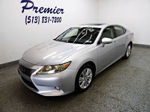 Used 2013 Lexus ES 350 w/ Premium Pkg FWD image 2
