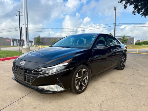Used 2021 Hyundai Elantra Limited FWD image 7