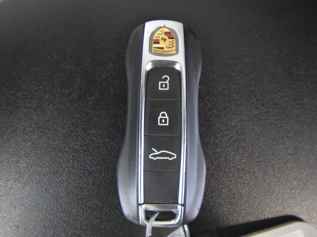 Used 2024 Porsche 911 Carrera GTS RWD image 45