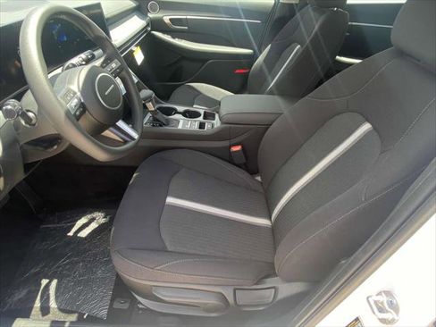New 2025 Hyundai Sonata SE FWD image 10