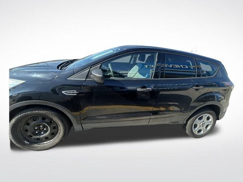 Used 2017 Ford Escape S FWD image 3