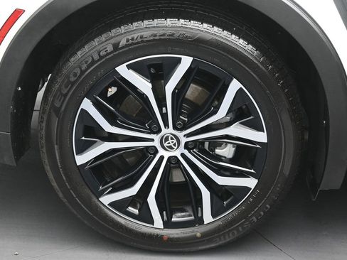 Used 2026 Toyota Crown AWD/4WD image 35