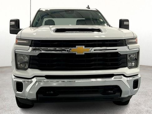 Used 2024 Chevrolet Silverado 2500 LT image 5