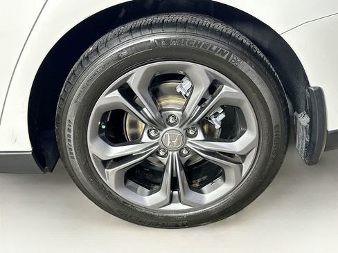 Used 2023 Honda Accord EX image 8