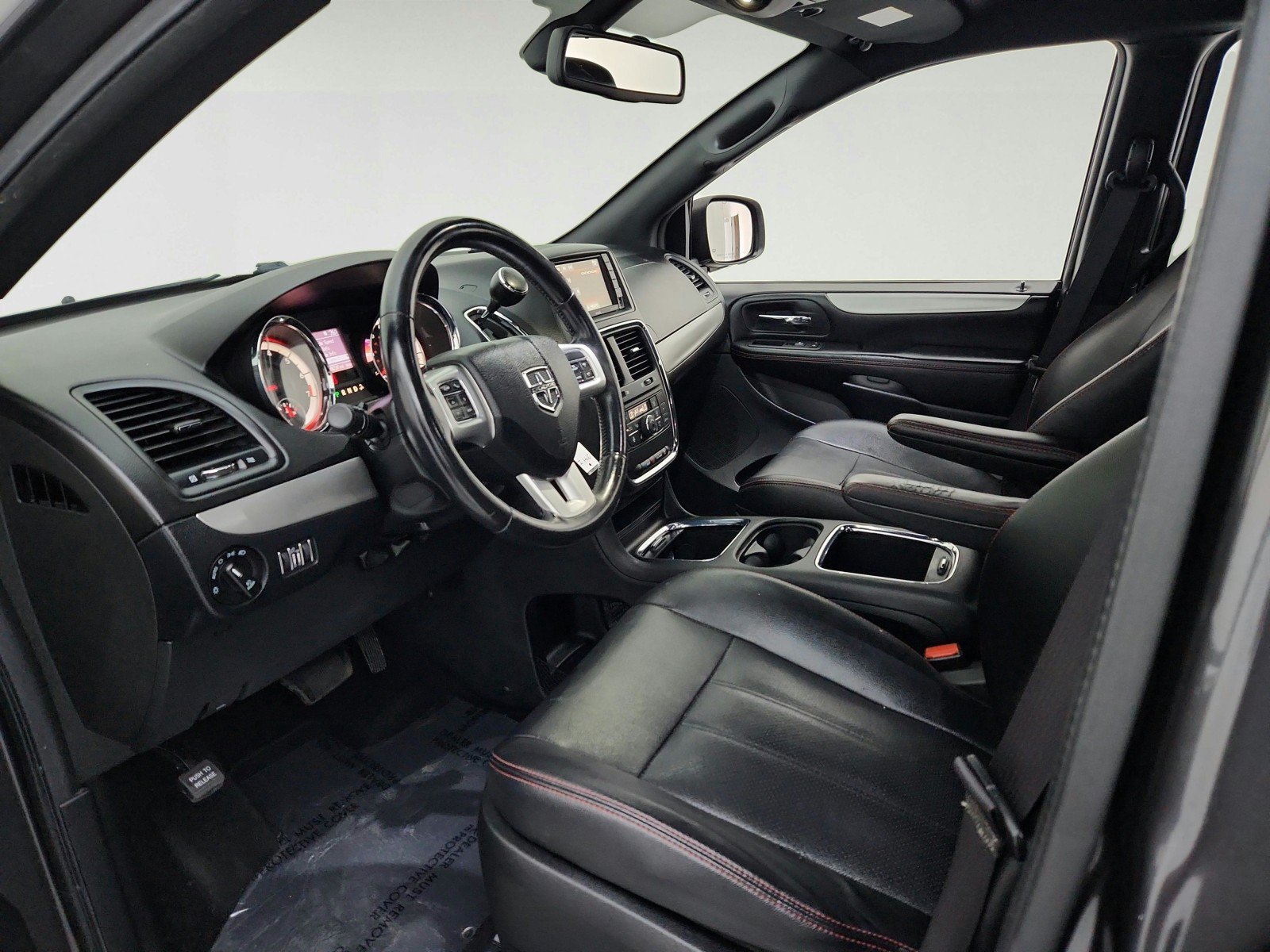 Used 2019 Dodge Grand Caravan GT FWD image 16