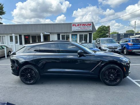 Used 2021 Aston Martin DBX AWD/4WD image 3