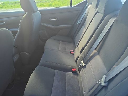 Used 2025 Nissan Sentra SR FWD image 12