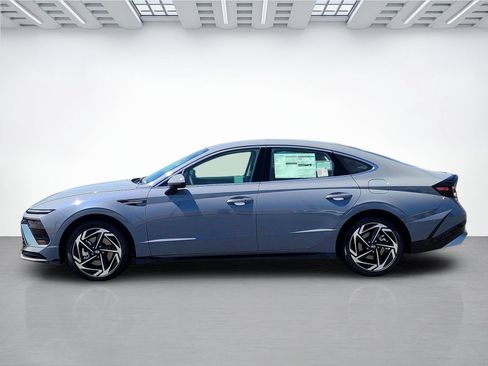New 2026 Hyundai Sonata SEL FWD image 7