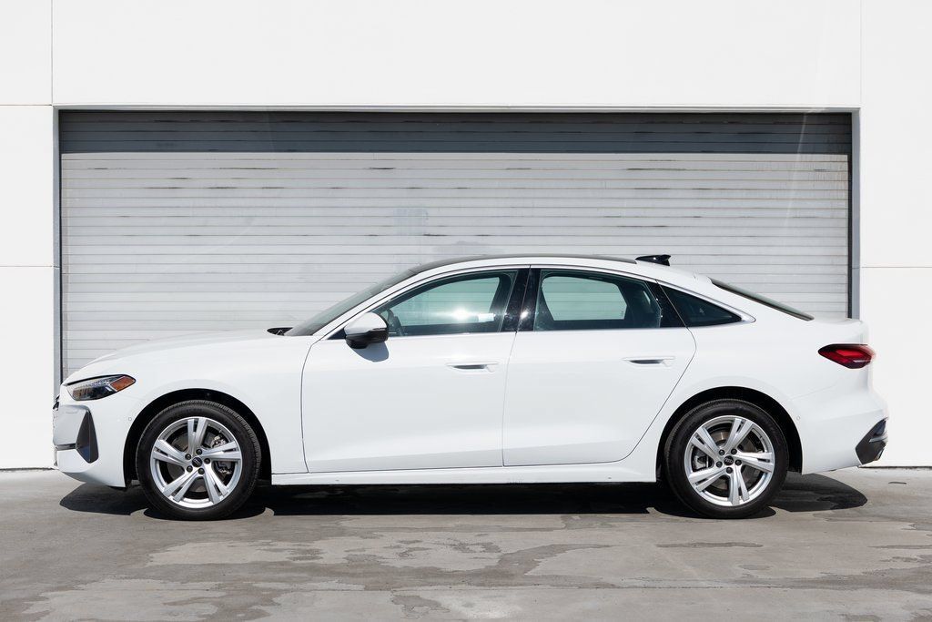 Used 2025 Audi A5 2.0T Premium Plus w/ Premium Plus AWD/4WD image 3