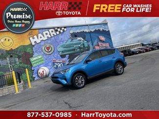 Used 2018 Toyota RAV4 LE AWD/4WD video 1