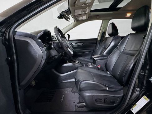 Used 2018 Nissan Rogue SL w/ Premium Package image 19