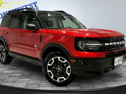 Used 2022 Ford Bronco Sport Outer Banks image 3