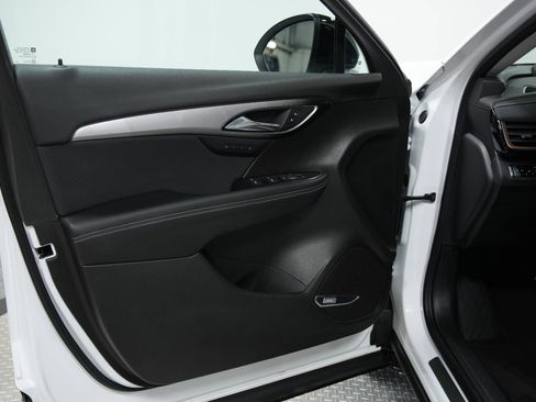 Used 2025 Buick Envision Sport Touring image 23