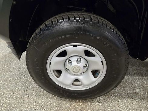 Used 2019 Toyota Tacoma SR image 15