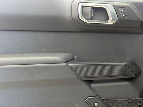 New 2025 Ford Bronco Badlands image 12