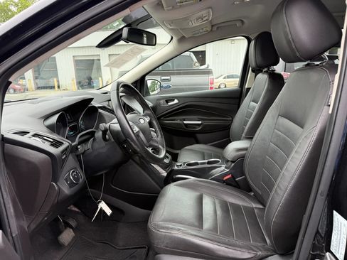 Used 2014 Ford Escape Titanium AWD/4WD image 2