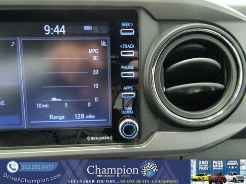 Used 2021 Toyota Tacoma TRD Off-Road image 32