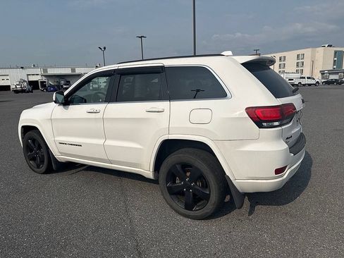 Used 2015 Jeep Grand Cherokee Altitude AWD/4WD image 3