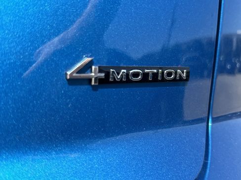 Used 2024 Volkswagen Atlas Cross Sport SEL Premium R-Line image 17