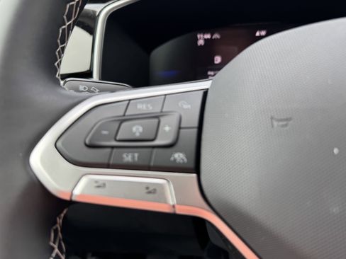 New 2025 Volkswagen Taos SE image 26