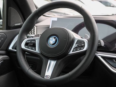 New 2026 BMW X5 xDrive50e image 15