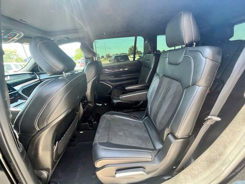 Used 2021 Jeep Grand Cherokee L Laredo AWD/4WD image 9