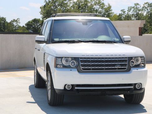 Used 2011 Land Rover Range Rover Supercharged AWD/4WD image 16
