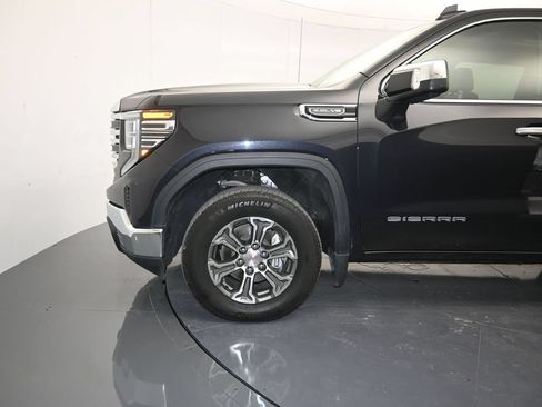 Certified 2025 GMC Sierra 1500 SLT AWD/4WD image 9