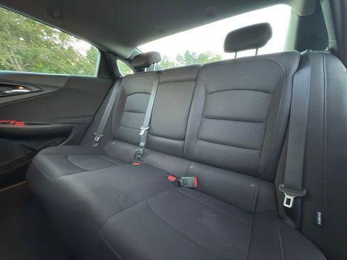 Used 2018 Chevrolet Malibu LT image 15
