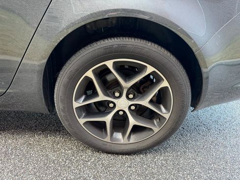 Used 2017 Buick Regal Sport Touring image 21