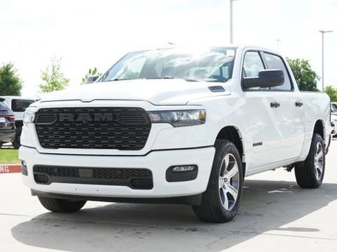 New 2026 RAM 1500 Express RWD image 3