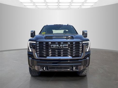 Used 2024 GMC Sierra 3500 Denali Ultimate image 2