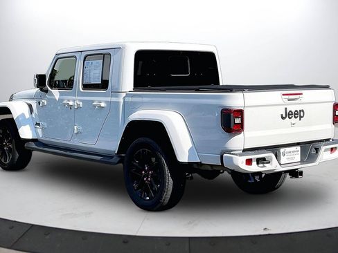 Used 2022 Jeep Gladiator Overland AWD/4WD image 7