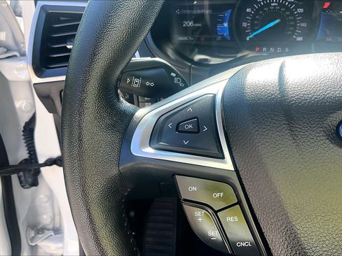 Used 2022 Ford Edge SEL w/ Convenience Package image 18