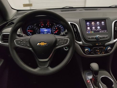 Used 2022 Chevrolet Equinox LT FWD image 22