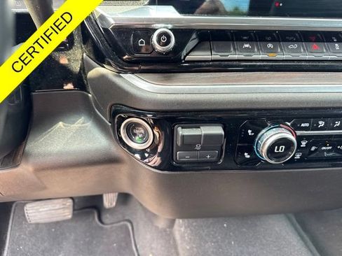 Used 2025 GMC Sierra 1500 SLT AWD/4WD image 15