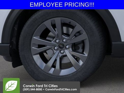 New 2026 Ford Explorer Active AWD/4WD image 19