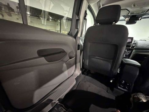 Used 2020 Ford Transit Connect XLT image 12