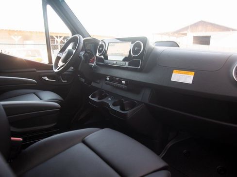New 2025 Mercedes-Benz Sprinter 2500 image 26
