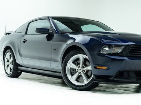 Used 2012 Ford Mustang GT RWD image 3