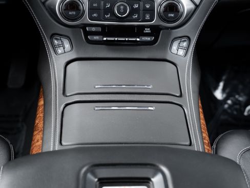 Used 2019 Chevrolet Tahoe Premier image 16