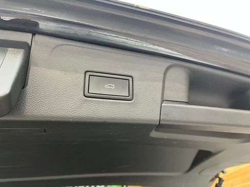 Used 2022 Volkswagen Atlas SEL AWD/4WD image 45